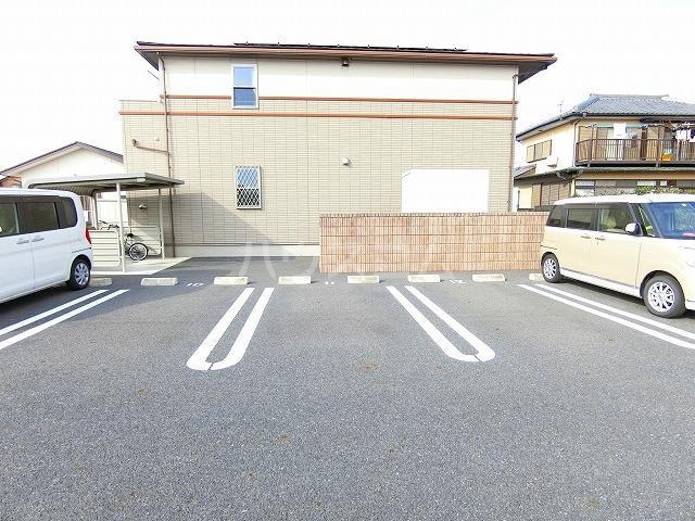 16/22 駐車場
