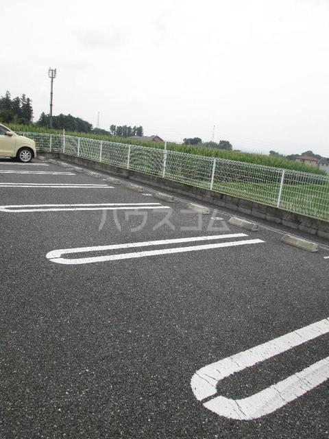 15/27 駐車場