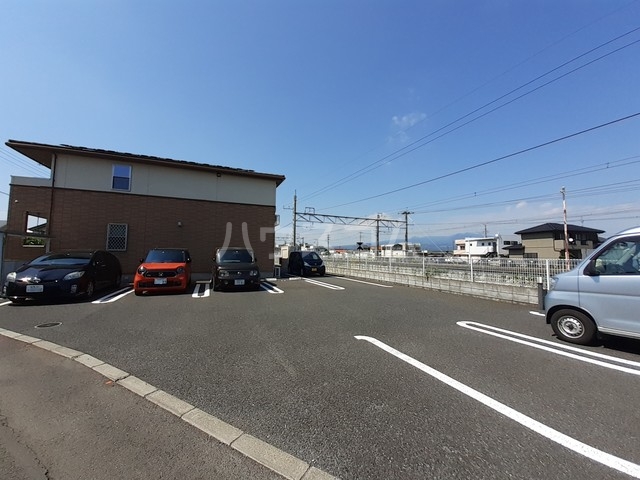 2/5 駐車場