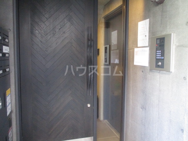 14/16 エントランス