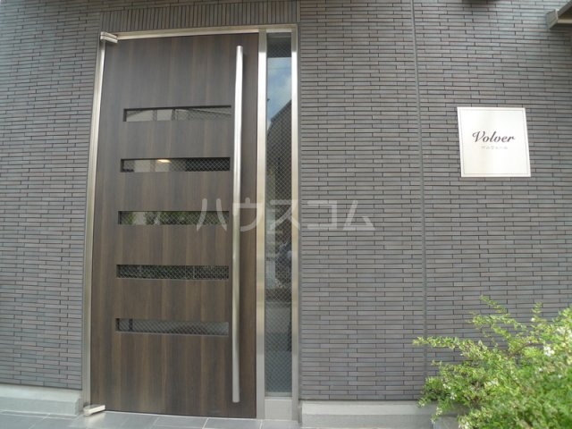 16/18 エントランス