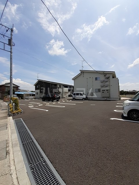 14/20 駐車場