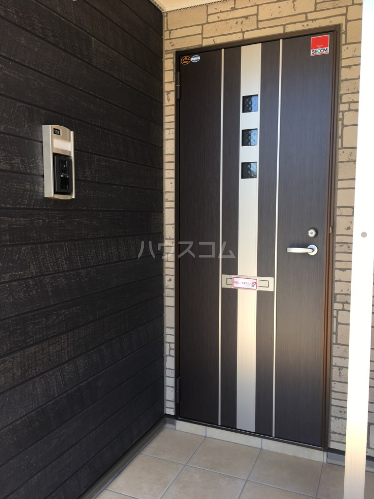 2/3 エントランス