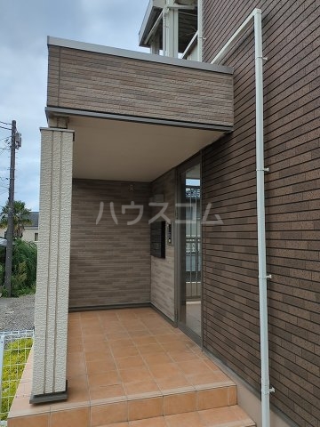 24/30 エントランス