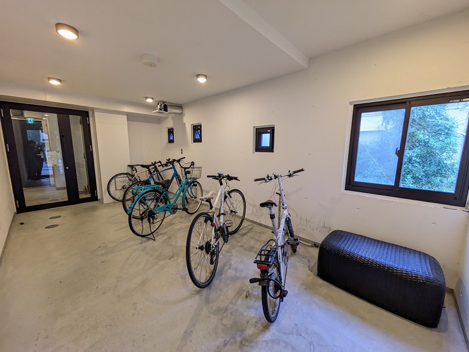 24/30 エントランス