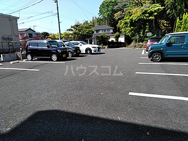 23/25 駐車場