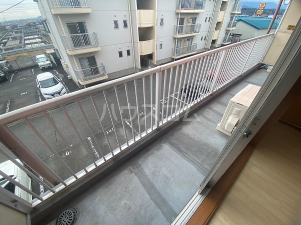 21/30 バルコニー