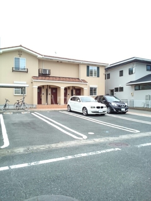 15/23 駐車場