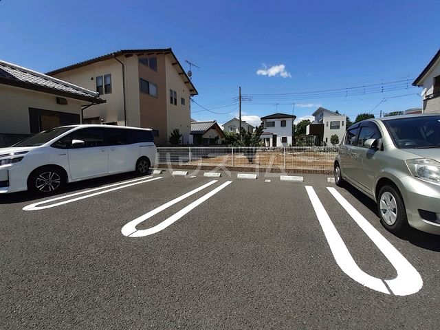 27/30 駐車場
