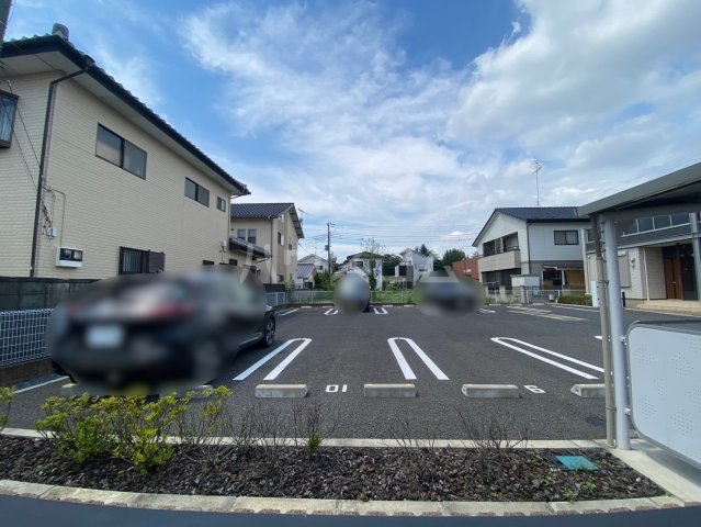28/30 駐車場