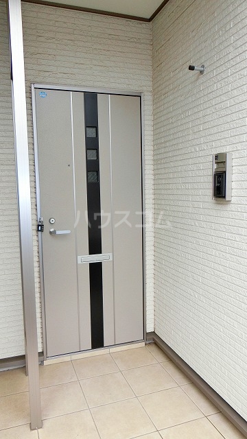 19/28 エントランス