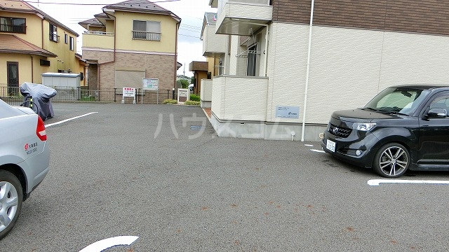 20/28 駐車場