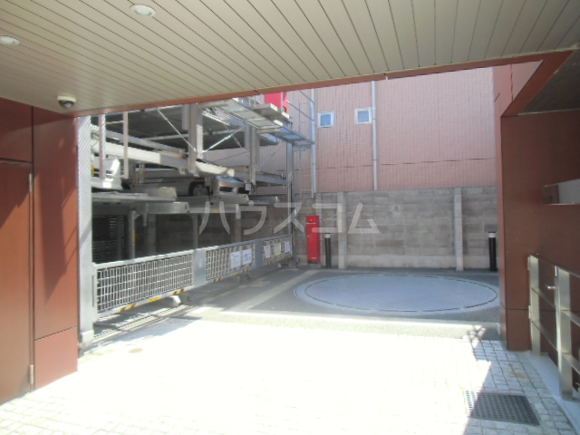 21/28 駐車場
