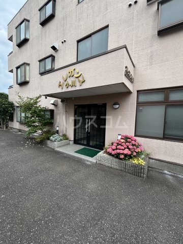 2/4 エントランス