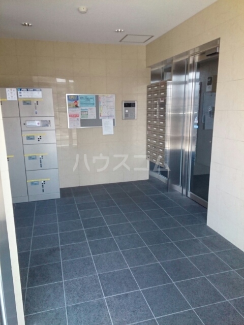 14/21 エントランス