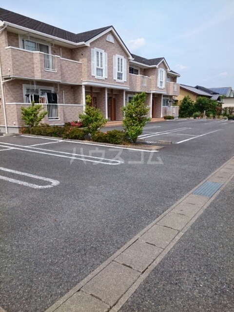 17/28 駐車場