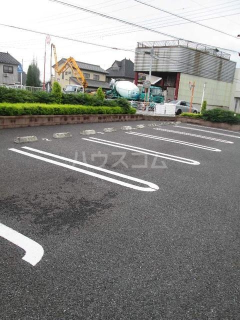 15/27 駐車場