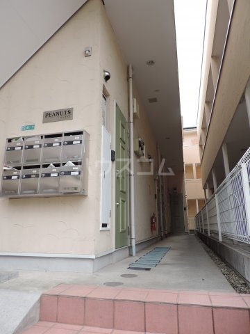 23/30 エントランス