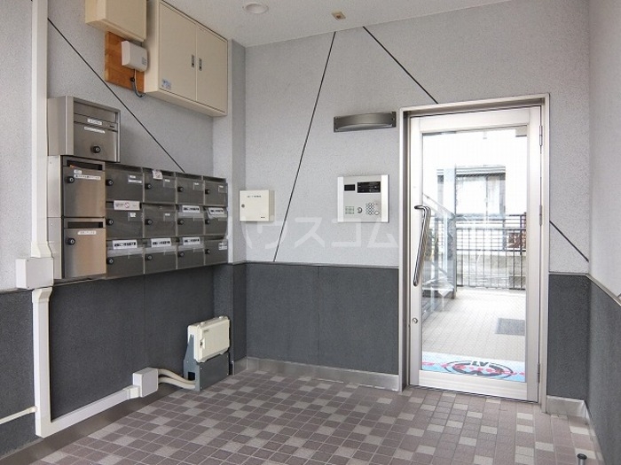 17/25 エントランス