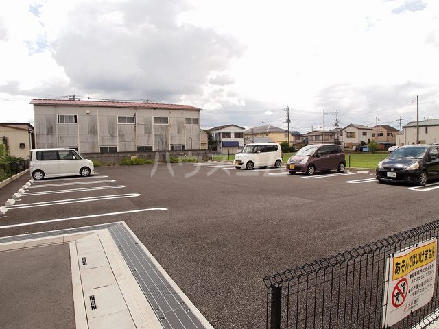 15/23 駐車場
