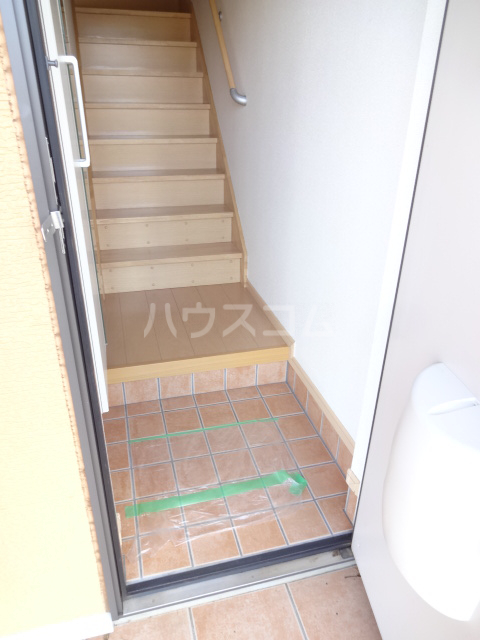 16/30 玄関