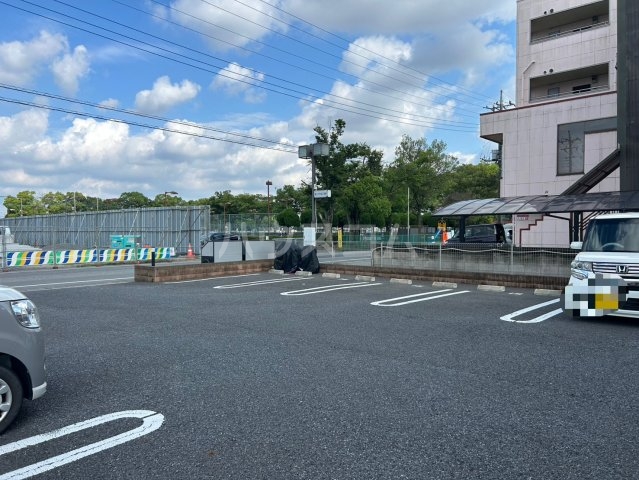 8/12 駐車場