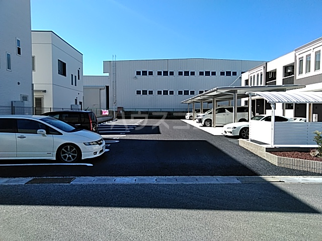 26/30 駐車場