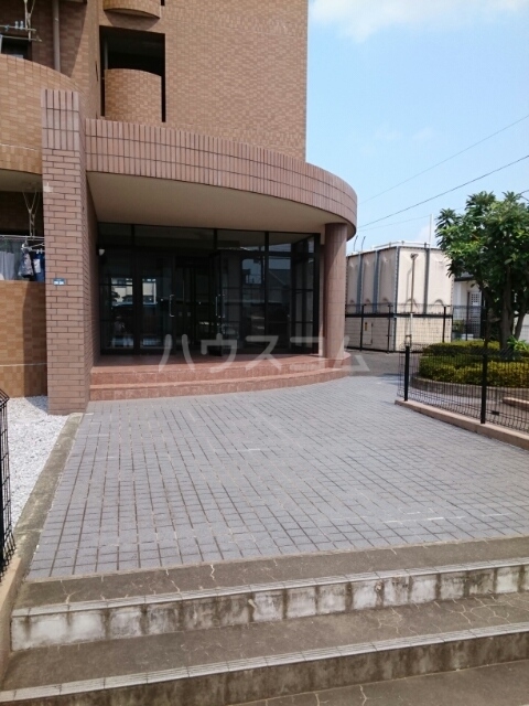 15/27 エントランス