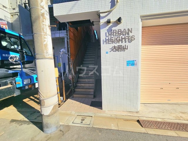 21/25 エントランス