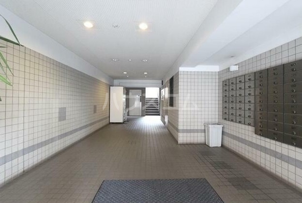 16/26 エントランス