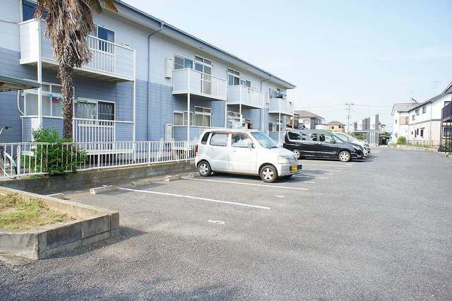 16/25 駐車場