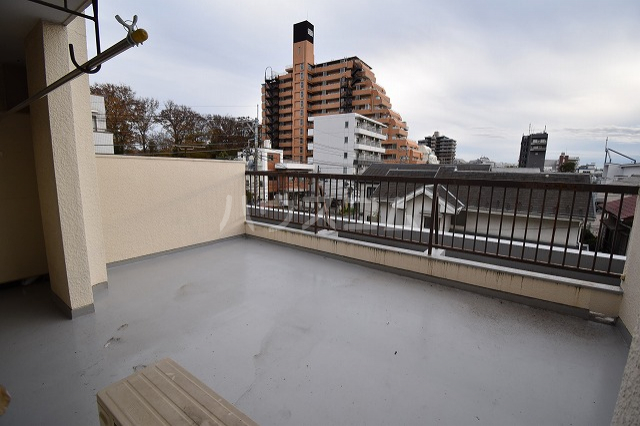 13/23 バルコニー