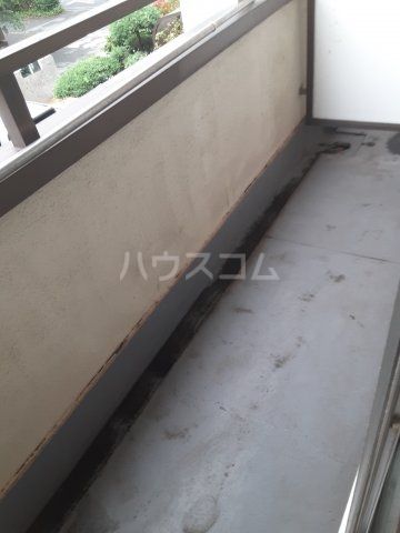 16/27 バルコニー
