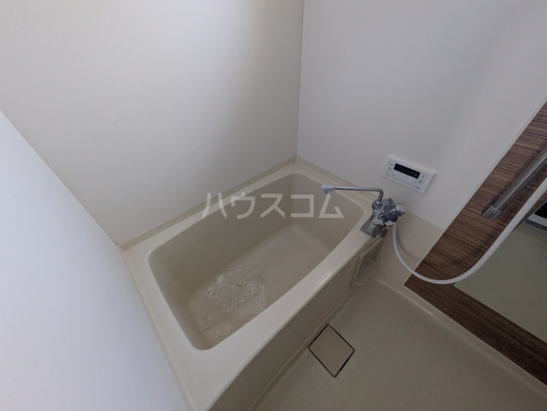 13/23 浴室