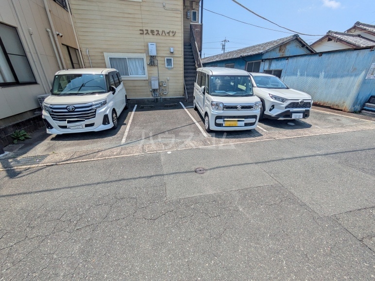 23/23 駐車場