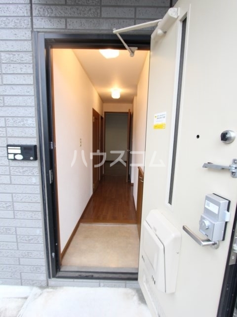 13/16 エントランス