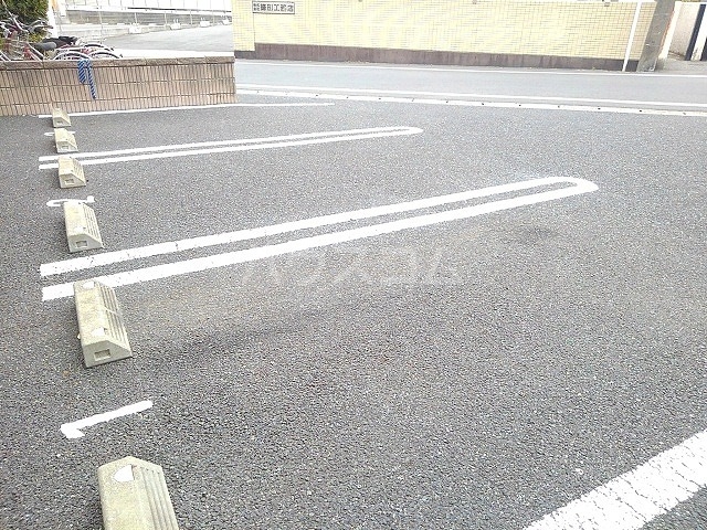 22/30 駐車場