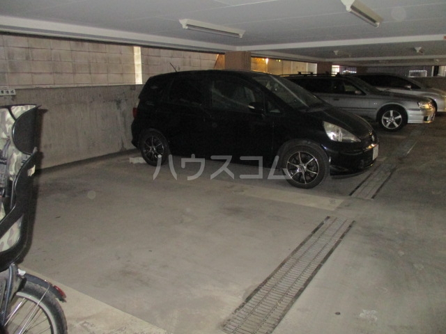14/19 駐車場