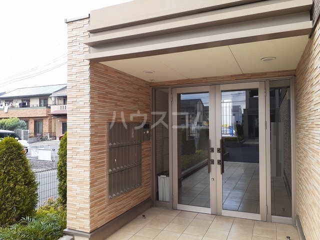 21/29 エントランス