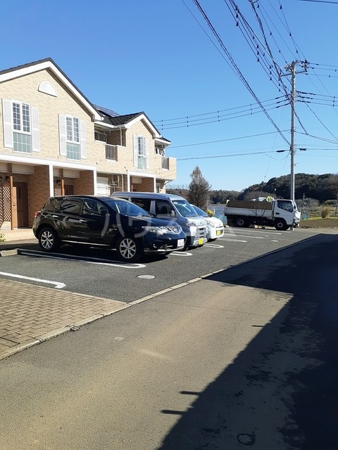 25/30 駐車場
