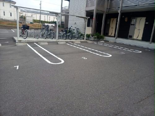 2/3 駐車場