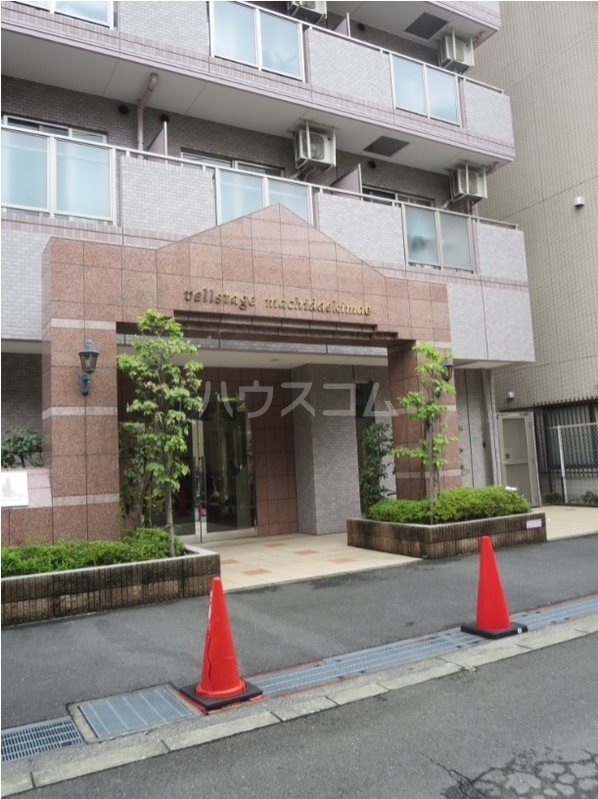 20/29 エントランス