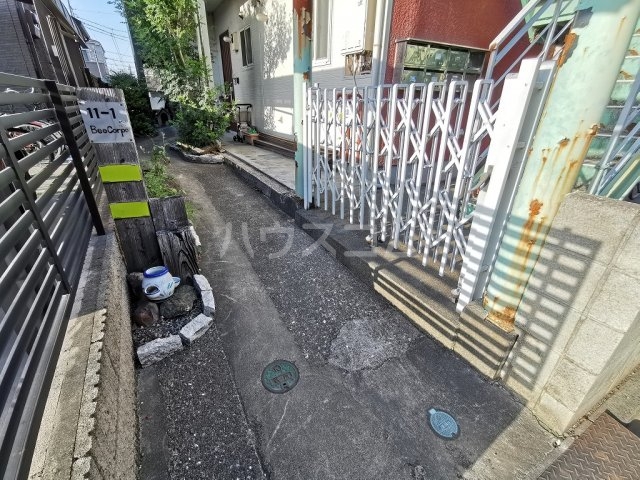 3/7 エントランス