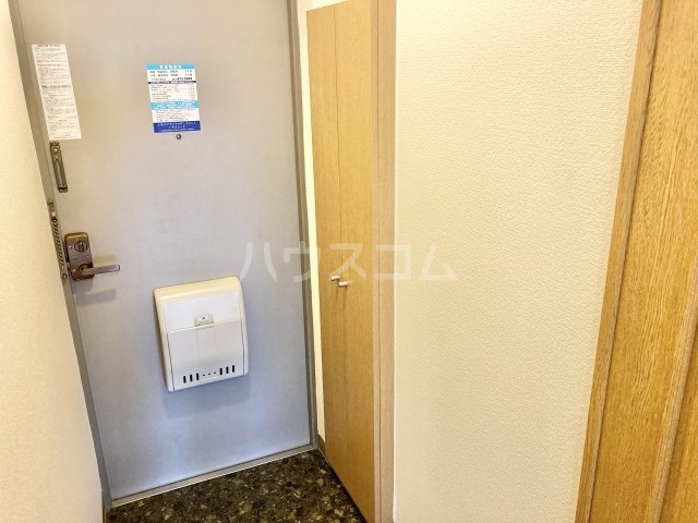 13/30 玄関