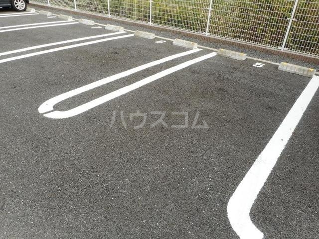 14/20 駐車場