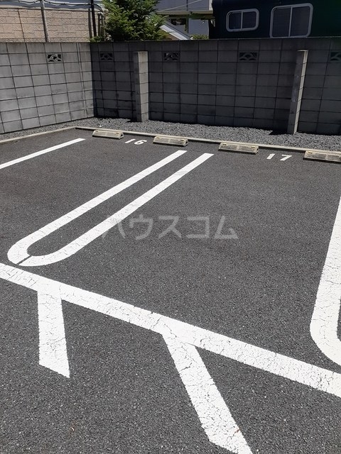 26/30 駐車場