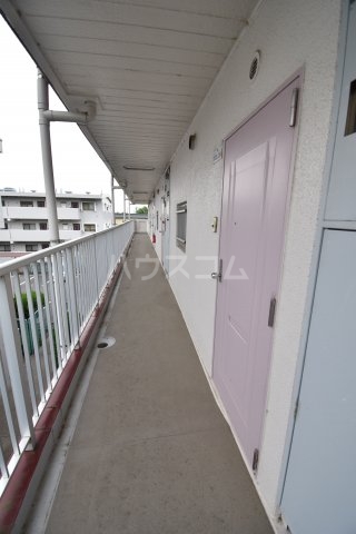 21/30 エントランス