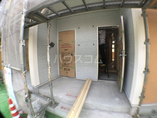 21/28 エントランス