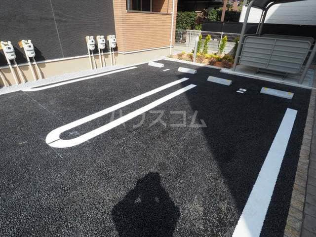 14/23 駐車場