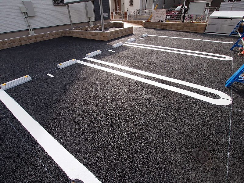14/23 駐車場